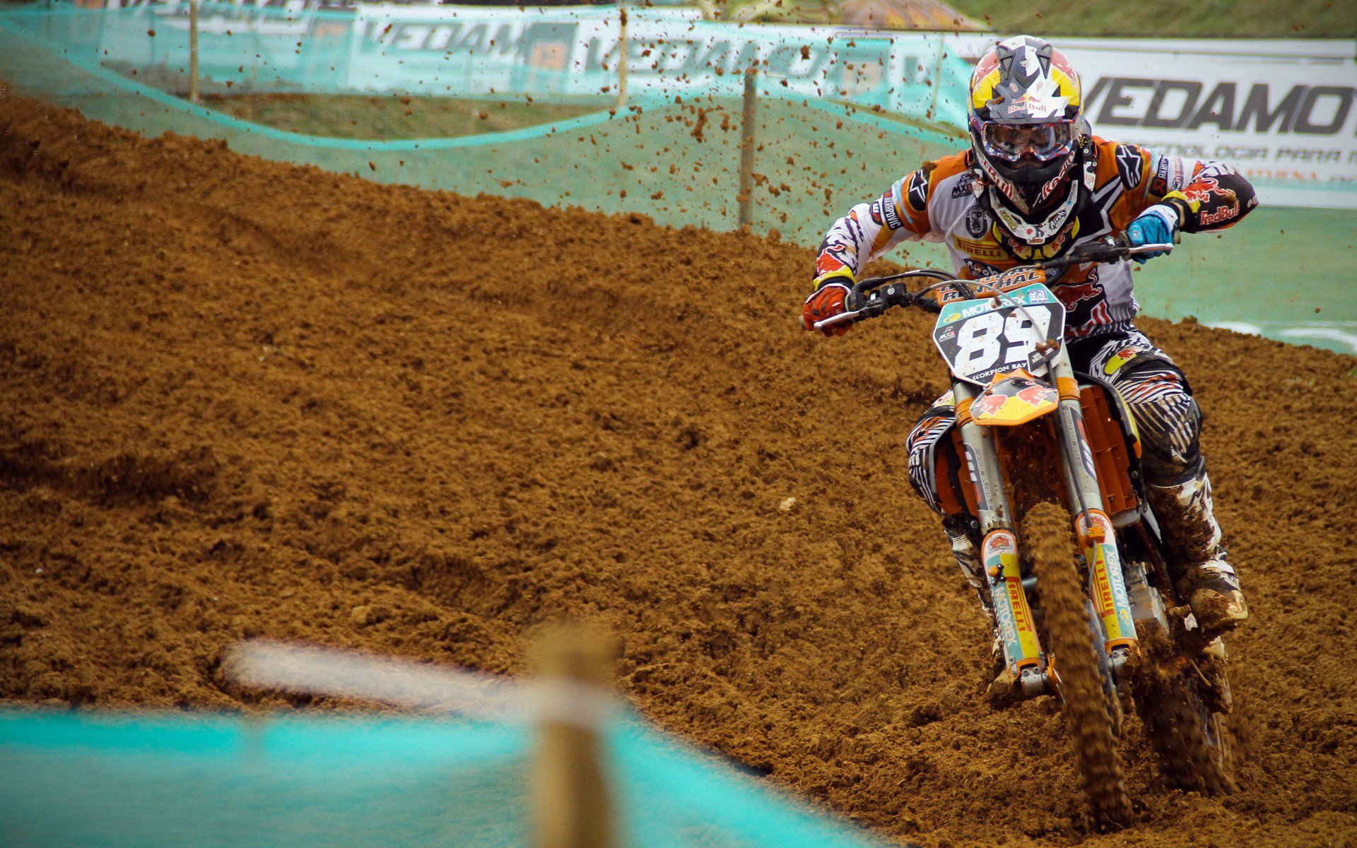 《FIFA》虚拟世界杯 —— 全民在线,足球梦想燃爆全场!,fifa足球世界虚拟摇杆是什么